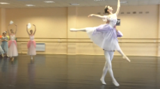 Атмосфера дитинства та казки: у ХНАТОБі виступатимуть юні артисти балету (відео)