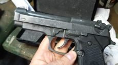 У харьковского пенсионера нашли пистолет и патроны (фото)