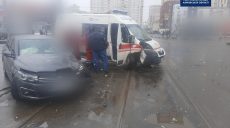 Полиция устанавливает виновника ДТП с участием «скорой» (фото)
