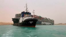 Блокировка Суэцкого канала: контейнеровоз сняли с мели
