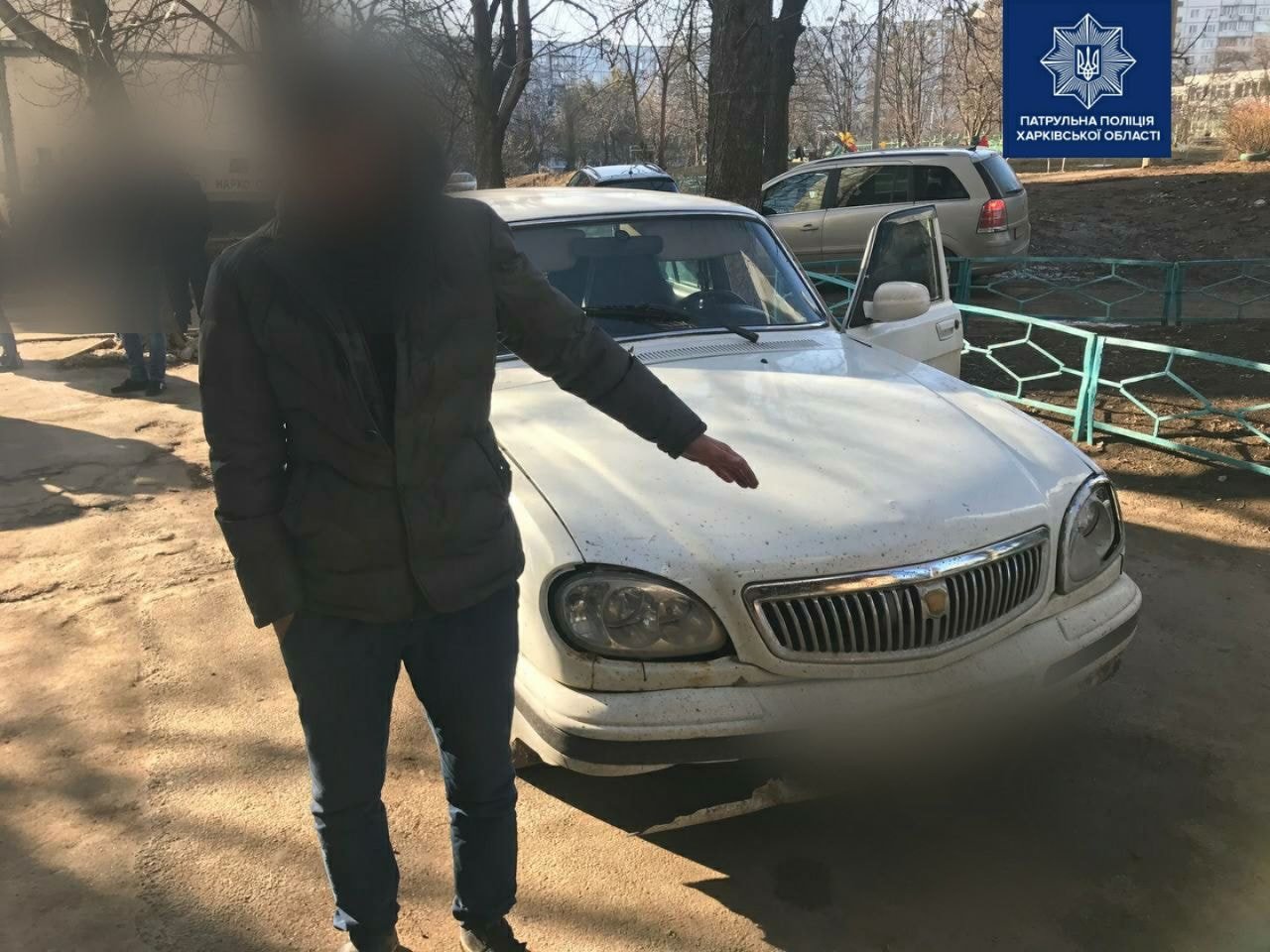 Патрульные задержали в Харькове водителя «под кайфом», который не захотел рассчитаться с АЗС (фото)