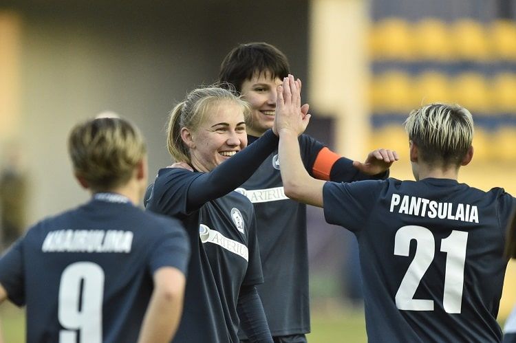 На Харьковщине проходит отборочный этап чемпионата Украины по футзалу среди девушек