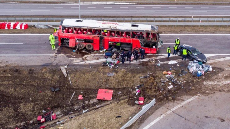 Авария автобуса с украинцами в Польше: две польские больницы отказались лечить украинцев без страховки