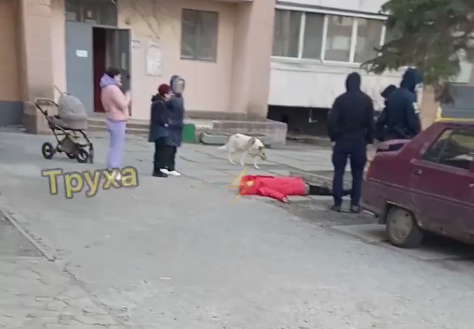 В Харькове посреди улицы умерла женщина