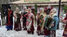 С концертами, блинами и троими Сковородами: на Харьковщине гуляли Масленицу (фото, видео)