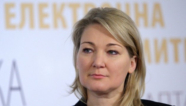 Зеленский за два года, что мог — разрушил, в том числе нашу внешнюю политику и прочные отношения с США, — Мария Ионова