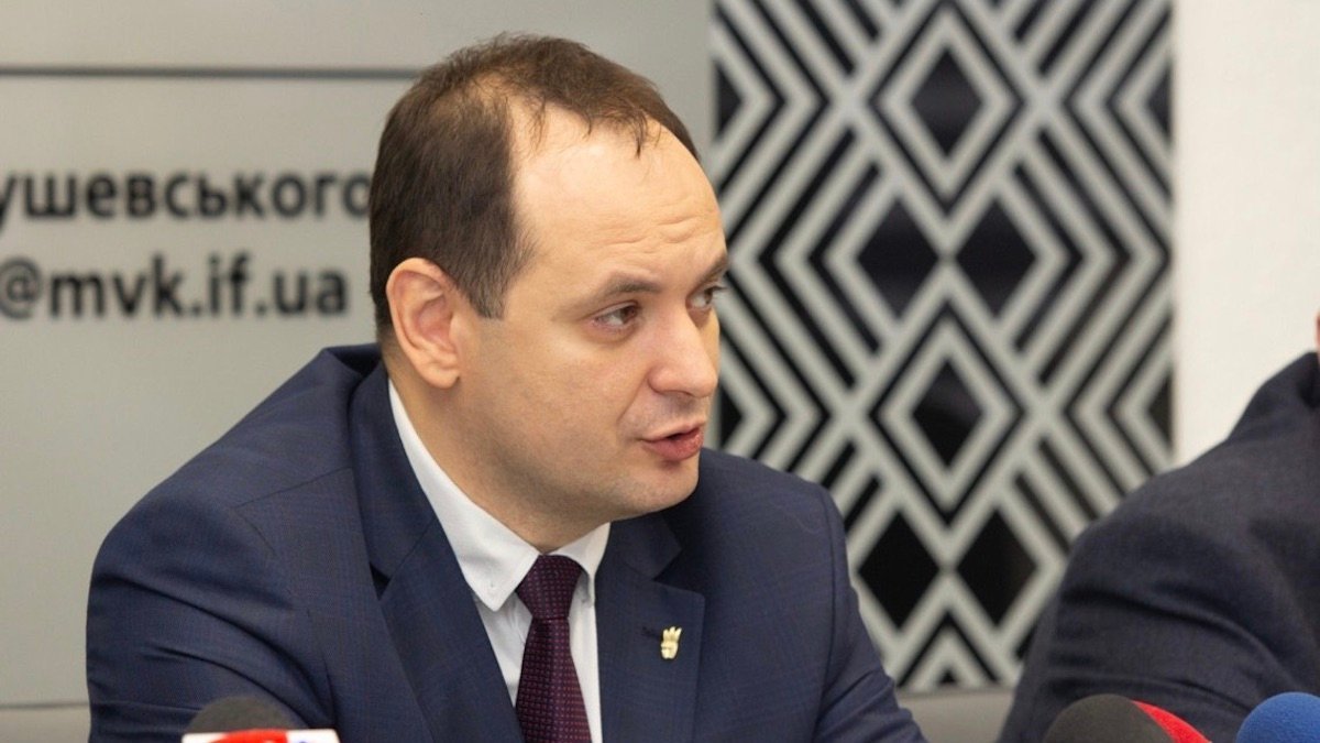В частных клиниках уже вакцинируют за деньги, — Марцинкив