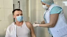 В харьковском облздраве нашли сотрудника, готового вакцинироваться против COVID-19