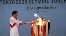 В Токио зажгли олимпийский огонь, но он погас в первый же день эстафеты