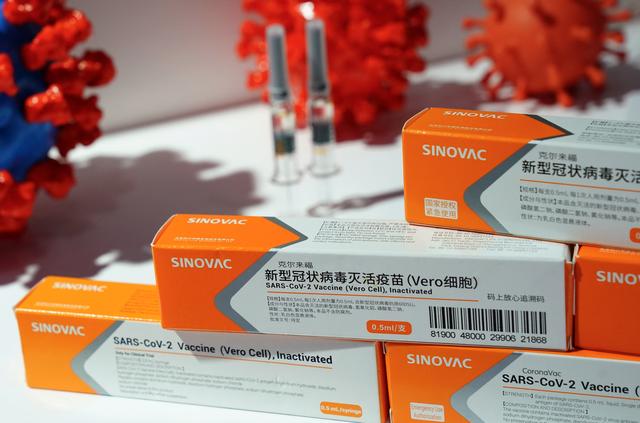 Украина зарегистрировала китайскую вакцину от коронавируса