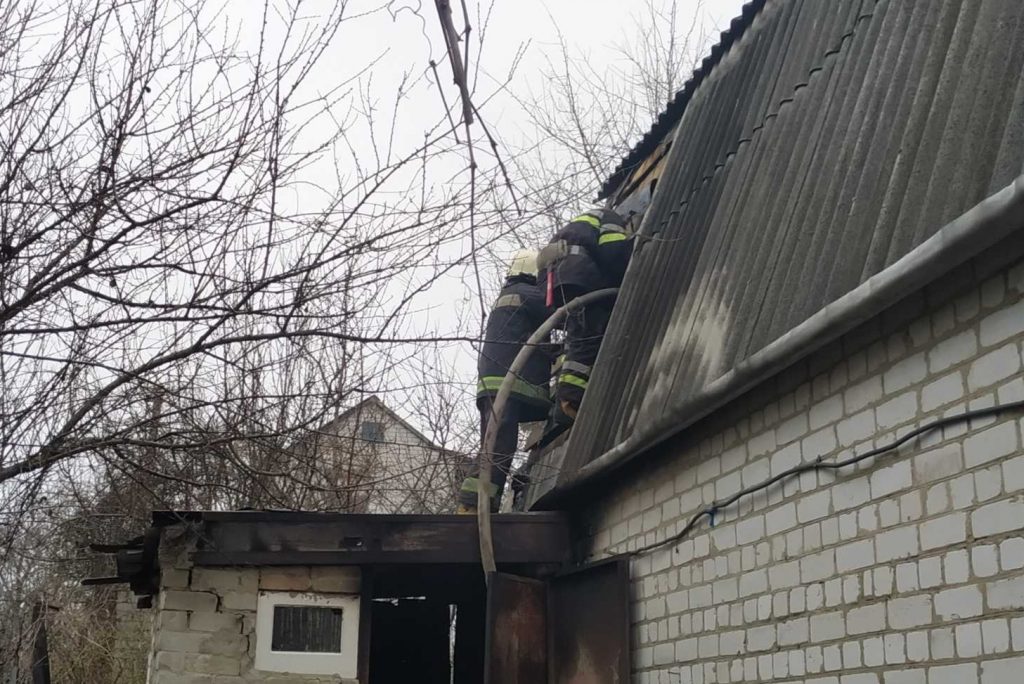 Пожилой мужчина сгорел на даче под Харьковом (фото)