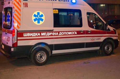 Упала с 3 этажа и умерла в приемном отделении: на Салтовке женщина выпала из окна 9-этажки
