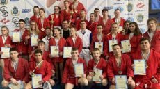 Харьковские кадеты завоевали 15 медалей на чемпионате Украины по самбо (фото)