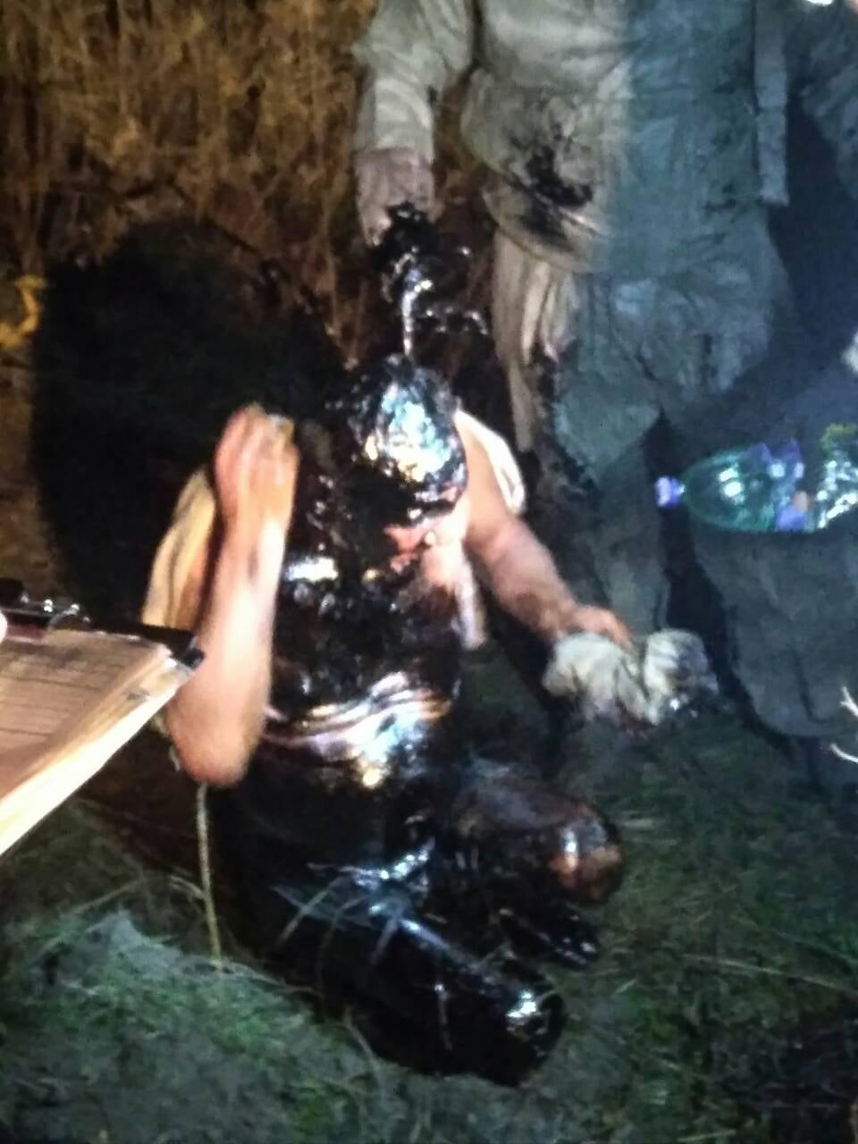 Житель Харьковщины два часа просидел в битумно-смоляной яме (фото)