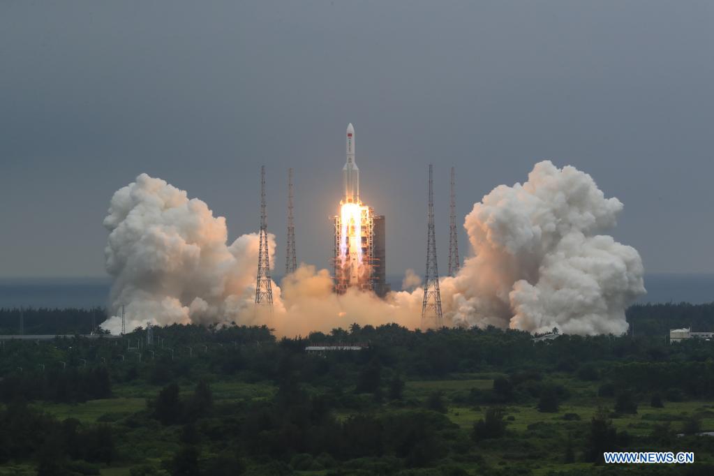 Китай запустил в космос первый модуль своей орбитальной станции