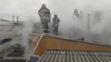 Из-за короткого замыкания в Харькове загорелась баня (фото)