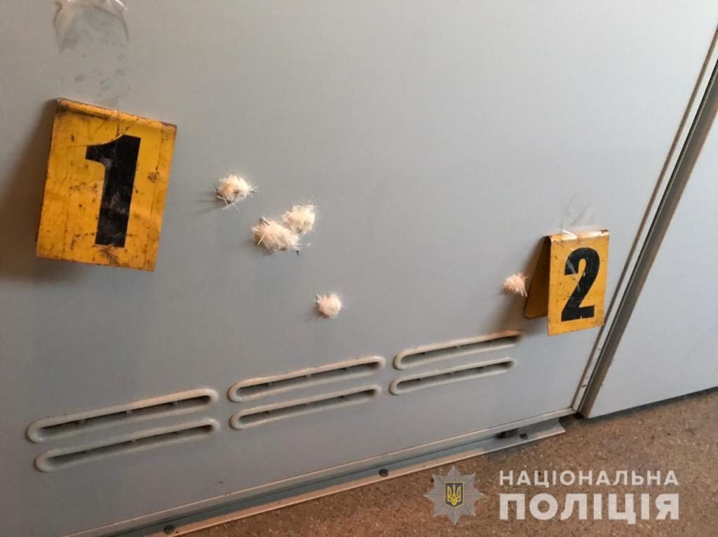 Стрельба в поезде: полиция сообщила о задержании стрелков (фоторепортаж)