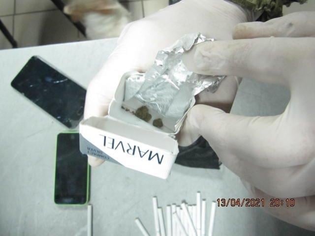 На «Гоптовке» у украинца нашли марихуану в пачке сигарет (фото)