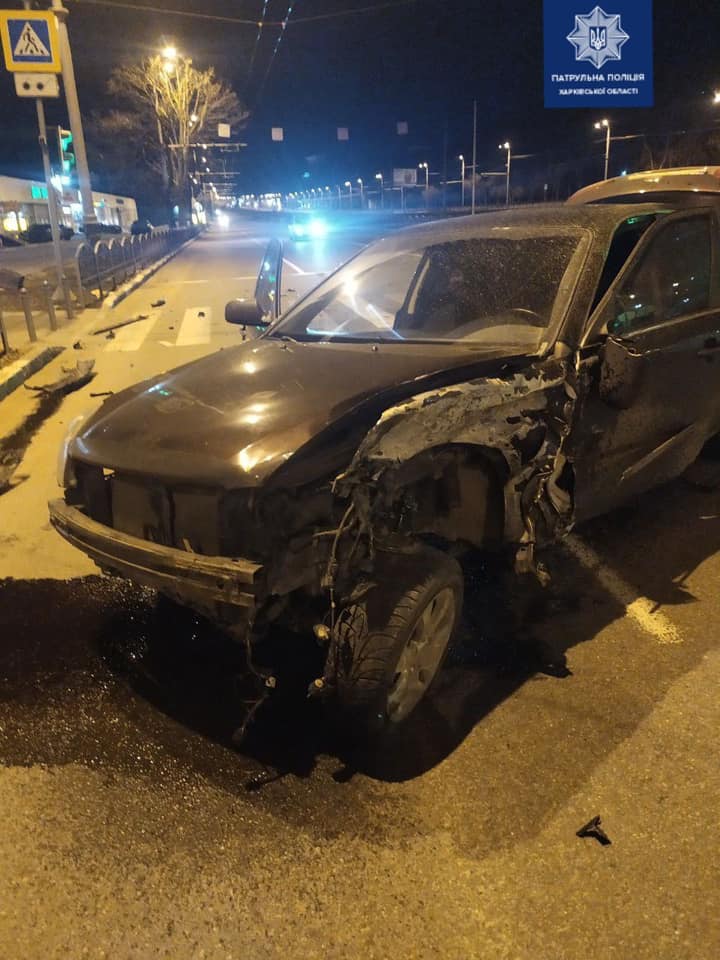 На Московском проспекте в ДТП попали водители BMW и KIA (фото)