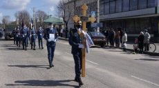 На Харьковщине попрощались с военным, погибшим на Донбассе (фоторепортаж)
