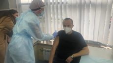 Полицейских начали вакцинировать — Аваков (фото)