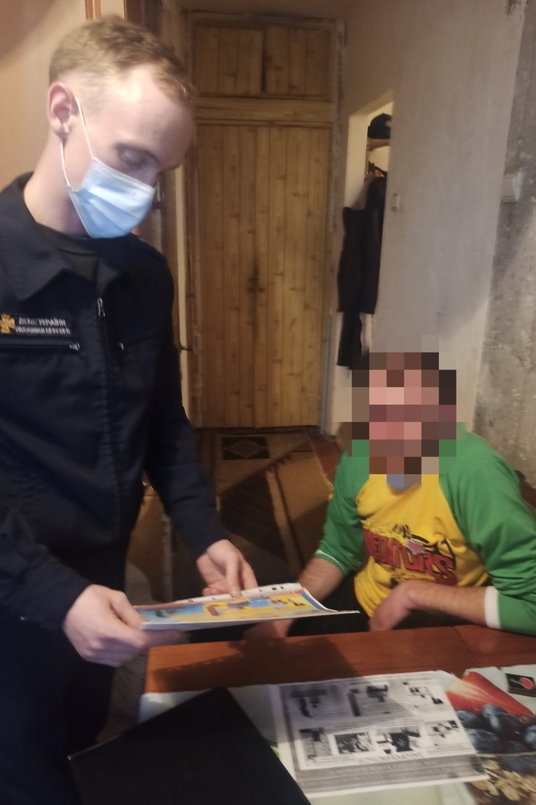 Спасатели побеседовали с любителем покурить в постели, который уже дважды горел