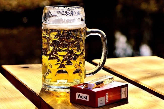 На Харьковщине проверяют торговцев алкоголем и табаком