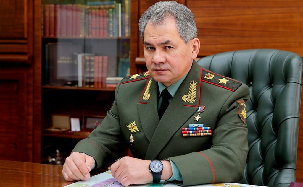 Россия подтвердила: к границам Украины переброшены две армии и десантники