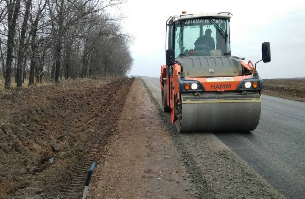 Ремонт дороги Дергачи — Пятихатки планируют завершить до конца апреля