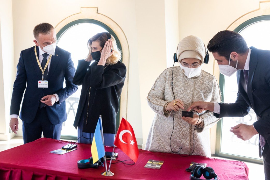 Эмине Эрдоган и Елена Зеленская побывали на церемонии запуска двух украинских аудиогидов в Турции (фото)