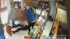 На Харьковщине двое мужчин совершили дерзкое нападение и избили третьего (фото, видео)