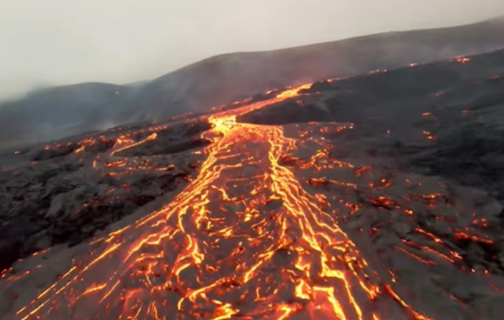 Исландцы будут показывать извержение вулкана в прямом эфире (видео)