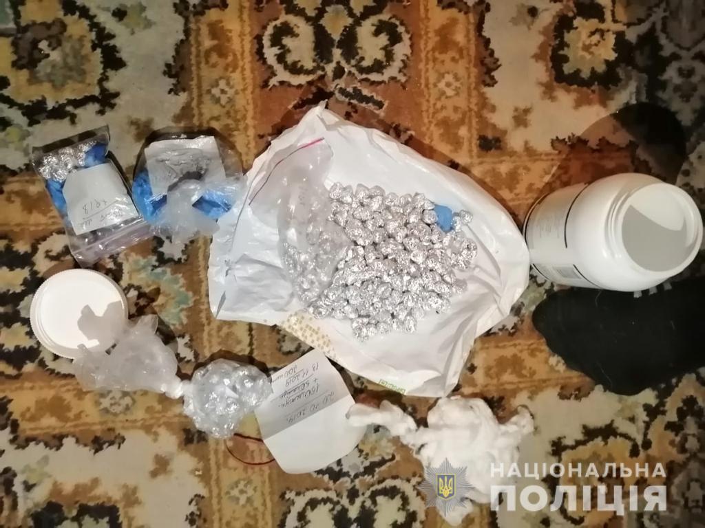 Продавали метадон наркозависимым в Харькове: злоумышленницы могут сесть на 12 лет