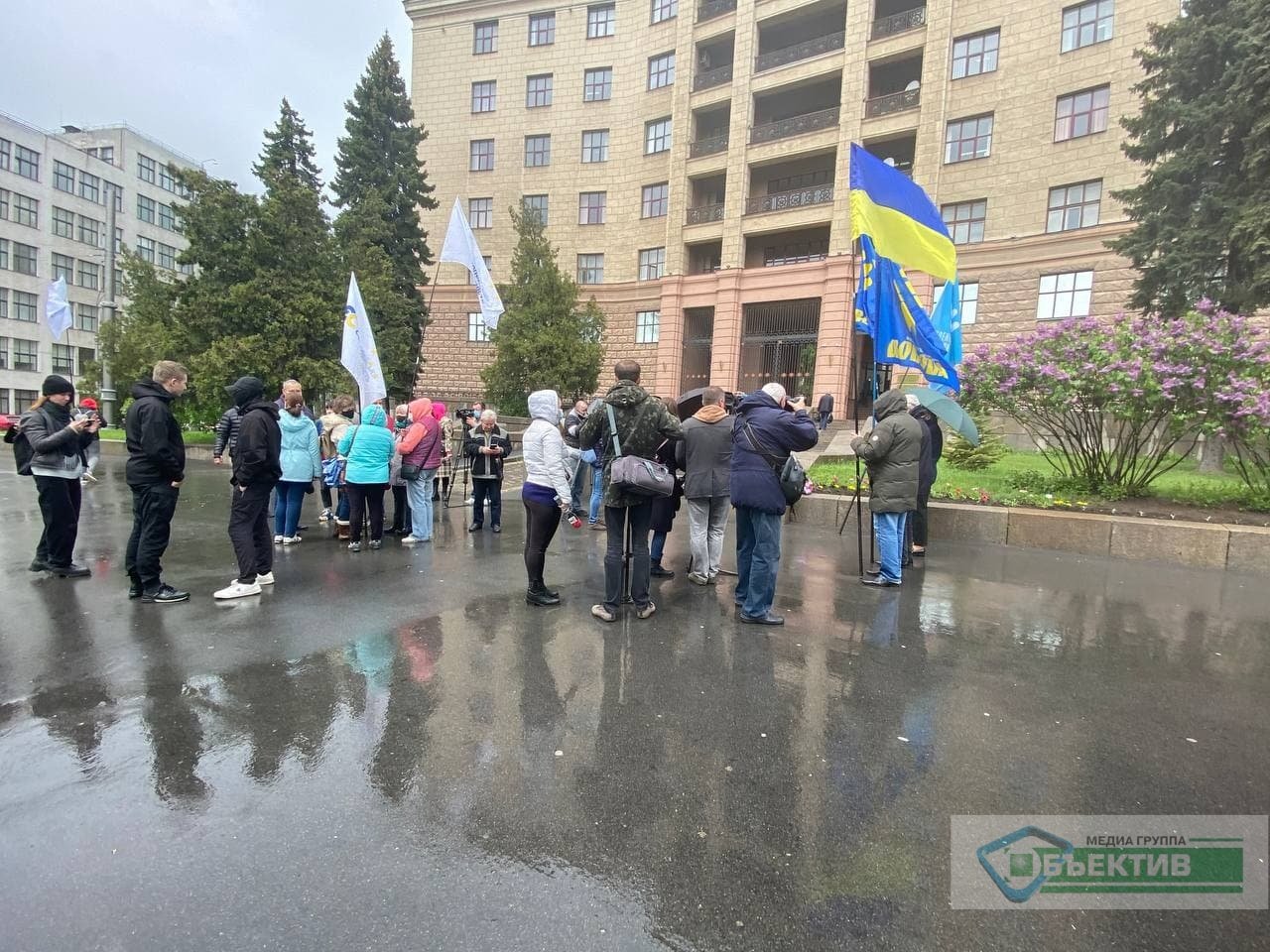 «Верните Григоренко»: активисты пикетируют Харьковский окружной админсуд (фото)