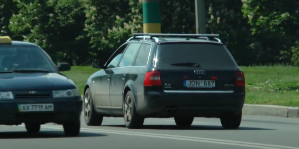 У Харкові власники «євроблях» зможуть розмитнити авто за пільговими цінами (відео)