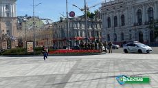 На площади Конституции в центре Харькова — усиленные патрули (фото)