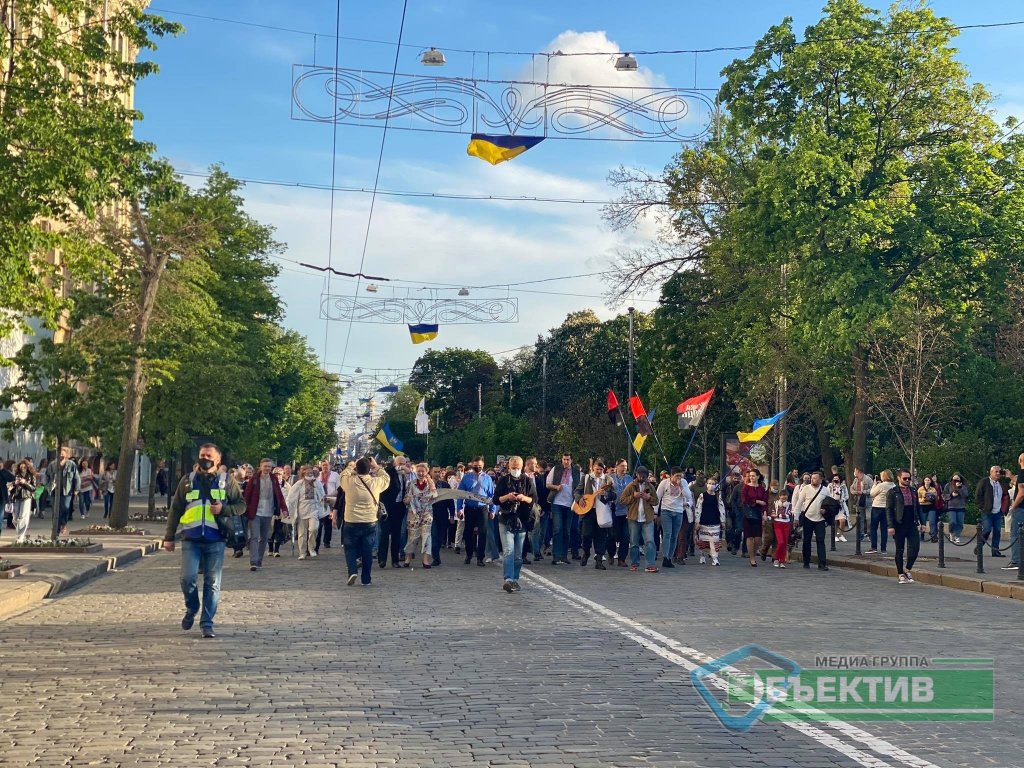 В Харькове — парад вышиванок (фоторепортаж, видео)