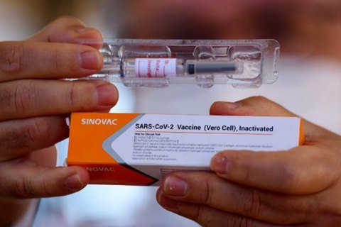 Украина получила еще полмиллиона доз вакцины CoronaVac