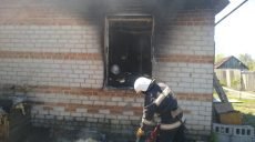 На Харьковщине частично сгорел жилой дом (фото)