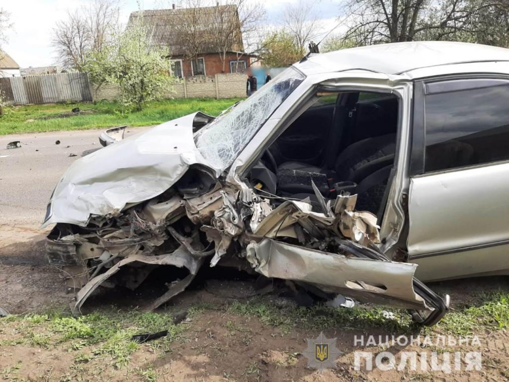 На Харьковщине в ДТП пострадал маленький мальчик (фоторепортаж)