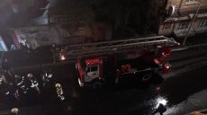 Харьковские спасатели ликвидировали пожар в торговом центре (видео, фоторепортаж)