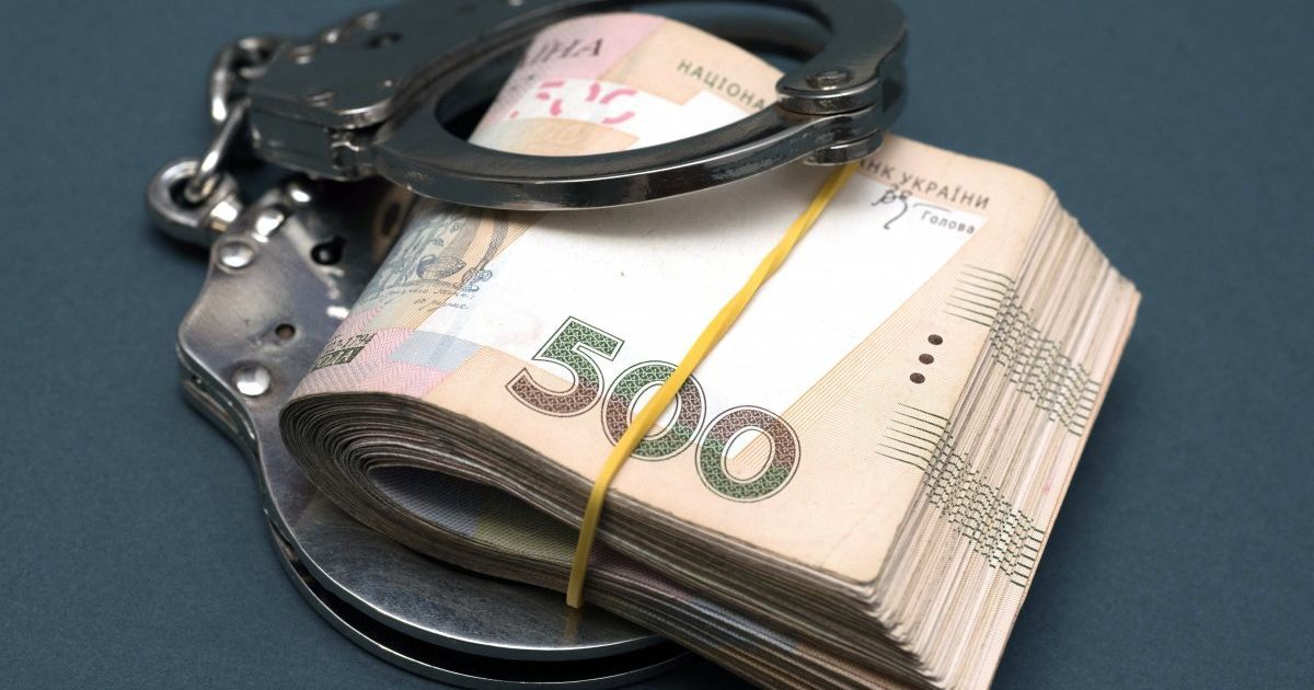 В Харькове врач отдал полицейскому-мошеннику и его матери более 5,5 млн грн