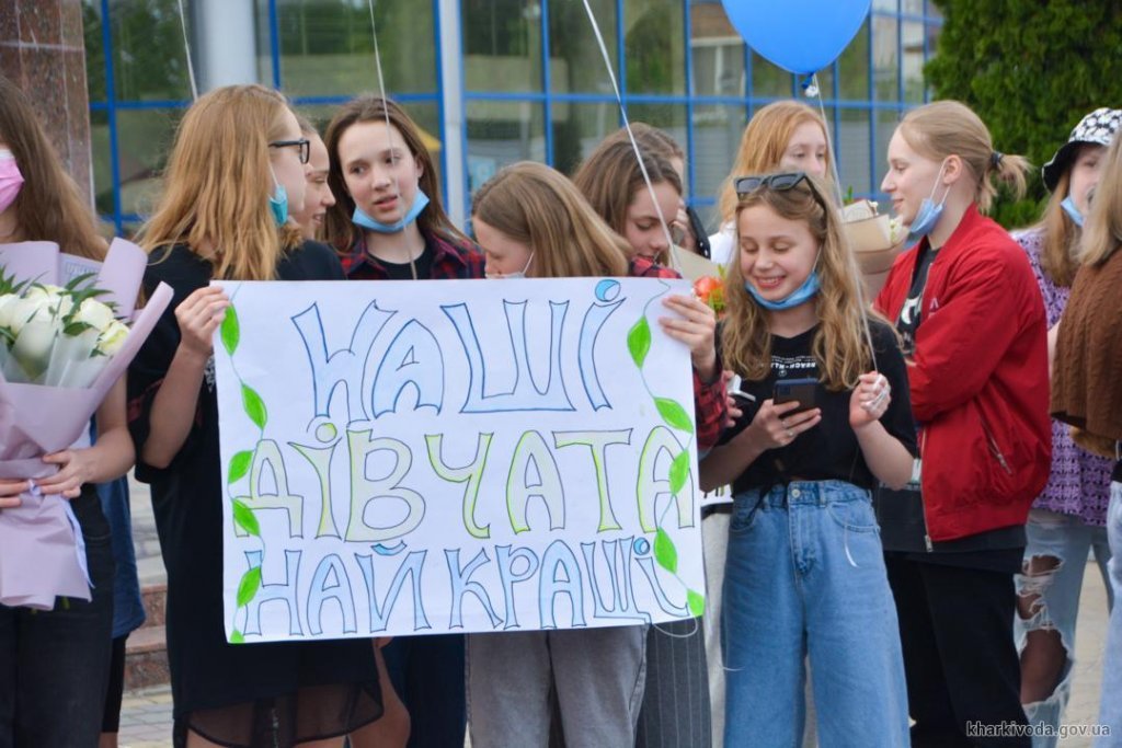 В Харькове торжественно встретили чемпионок Европы по синхронному плаванию