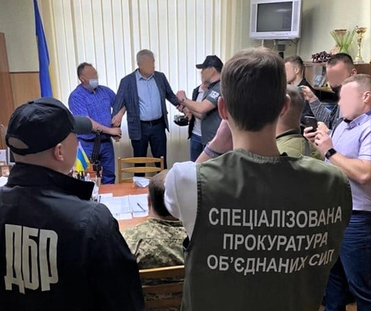 В Харькове военный комиссар вымогал у призывника 1,1 тыс. долларов (фото)