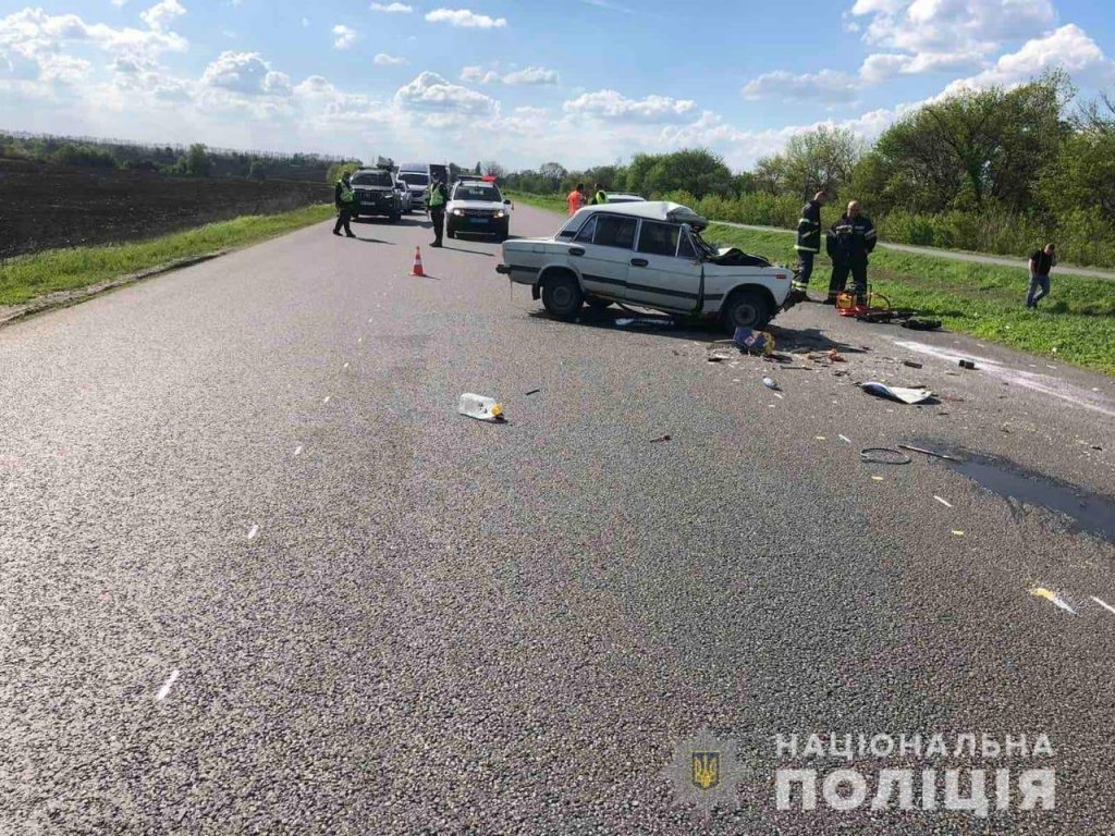 Смертельное ДТП на трассе Киев-Харьков-Довжанский: погибли двое людей (фото)