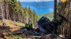 В Пьемонте оборвалась кабина фуникулера в горах — 8 погибших
