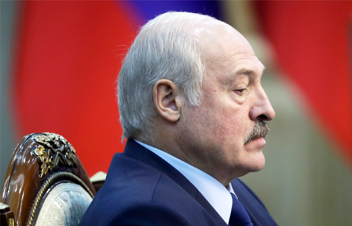 «Если мы оступимся, то это сразу же вовлечет в этот водоворот Россию», — Лукашенко
