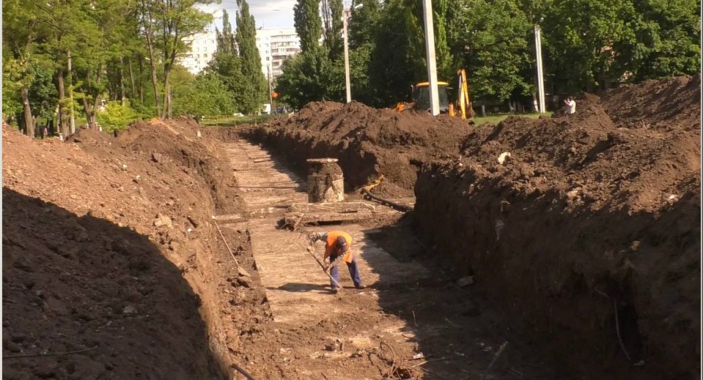 В «ХТС» обещают закончить «вечный» ремонт теплотрассы на Салтовке (фото)