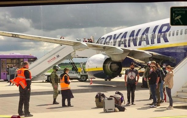 Ryanair обвиняет Беларусь в захвате своего лайнера и воздушном пиратстве