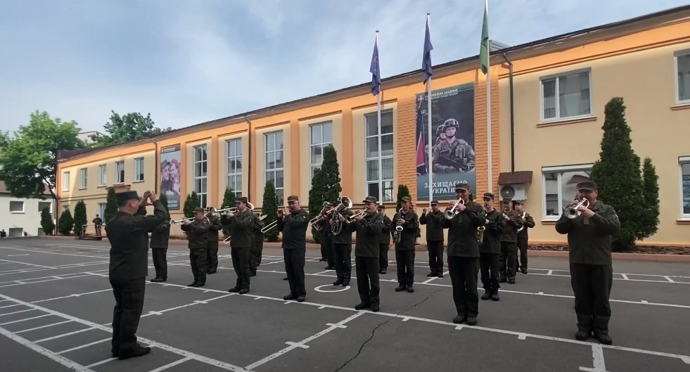 В центре Харькова под открытым небом пройдет 40-минутный концерт военного оркестра (видео)